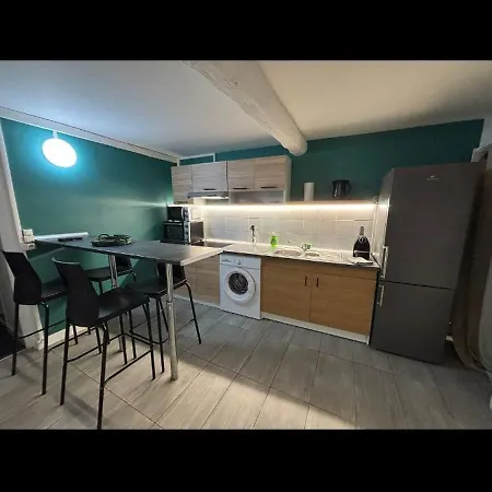 Instant Cinéma-détente Et Romantisme