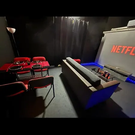 Appartamento Instant Cinéma-détente Et Romantisme Sedan