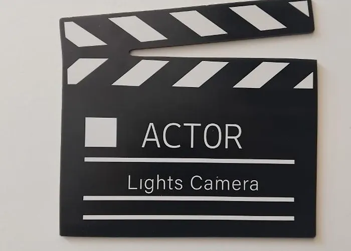 Instant Cinema-detente Et Romantisme Sedan