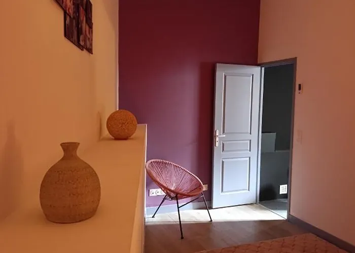 Instant Cinema-detente Et Romantisme Sedan