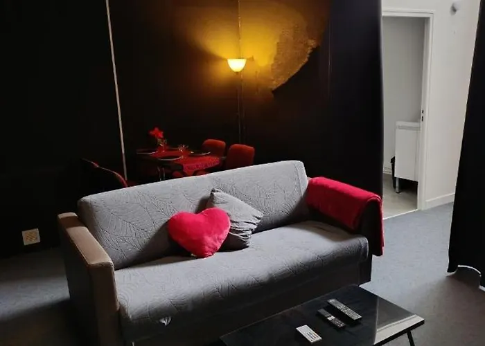 Instant Cinema-detente Et Romantisme *